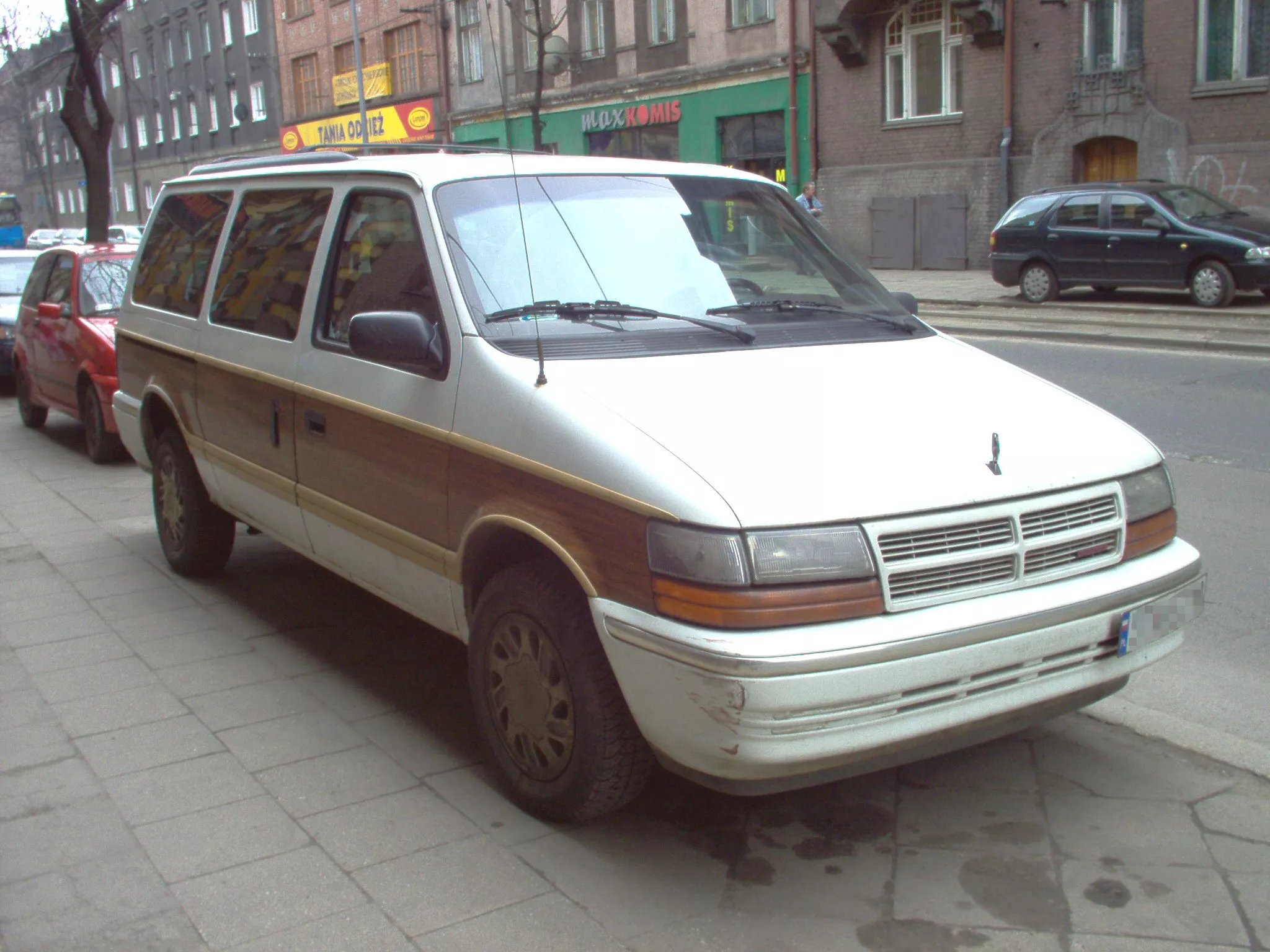 Chrysler Caravan 1990